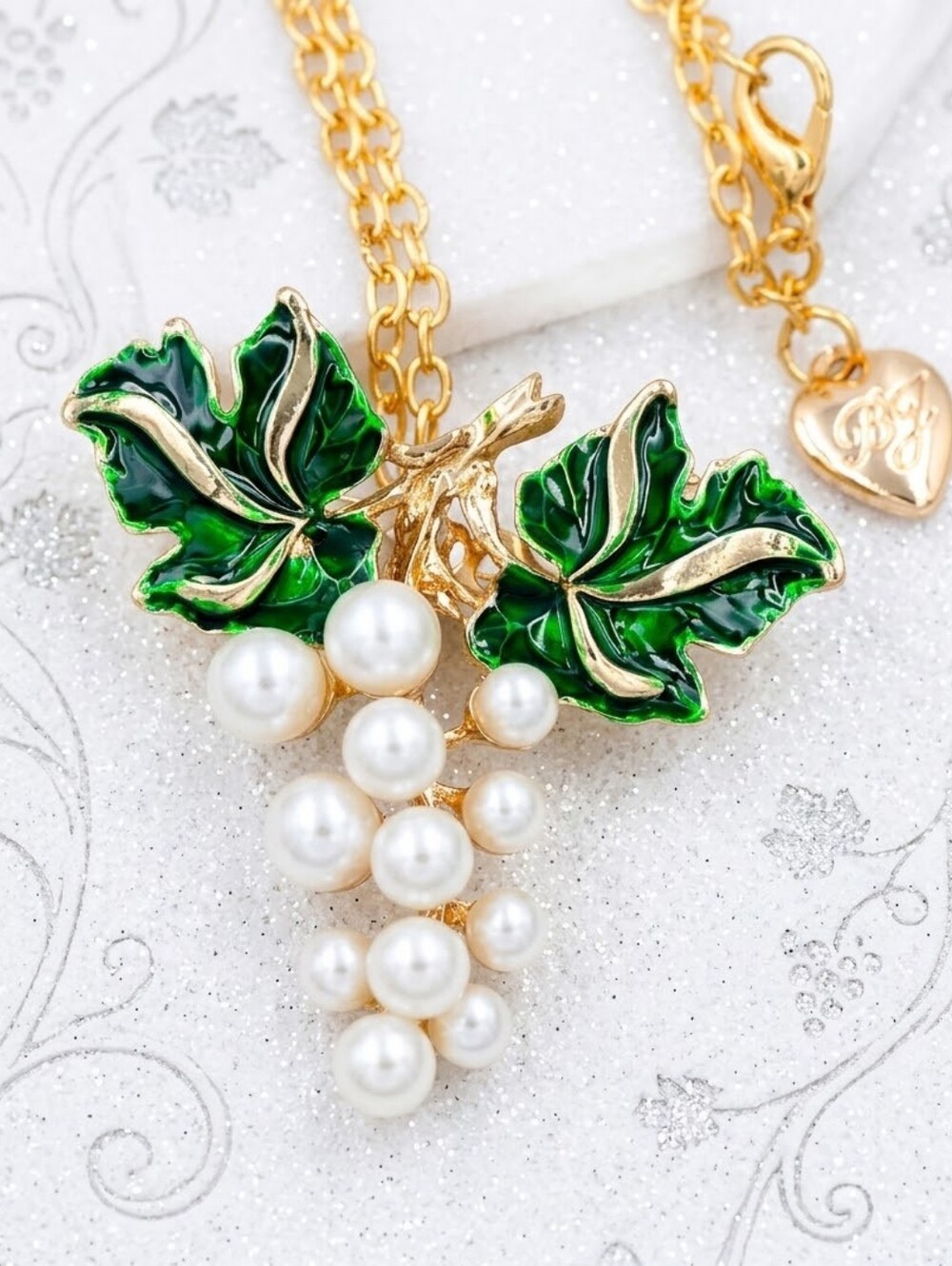 Gold-plated White pearl grape necklace brooch BOGO